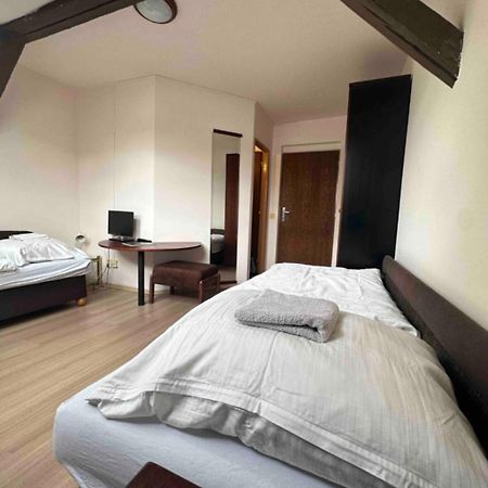 Private Apartment Near The Centre 브라티슬라바 외부 사진