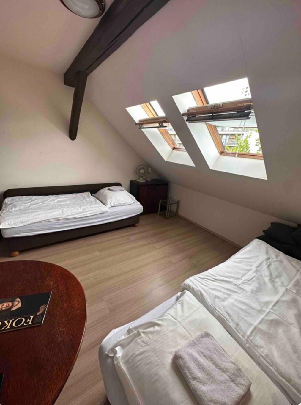 Private Apartment Near The Centre 브라티슬라바 외부 사진